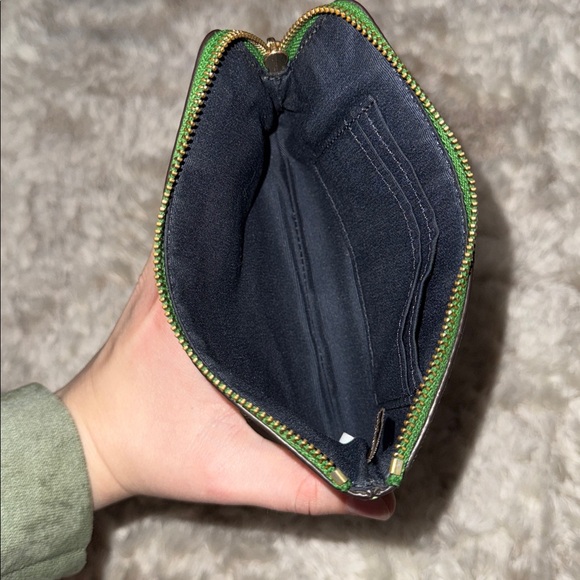 Coach Vibrant Green Leather Wristlet - Picture 3 of 7